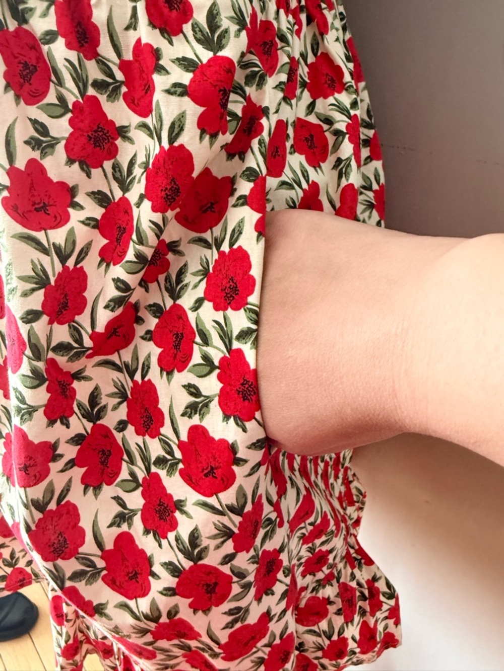 Wishlist Red and Green Floral Smocked V-Neck Dress - Picture 4 of 6